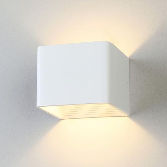 Светильник Электростандарт LED настенный 1060 MRL Corudo белый